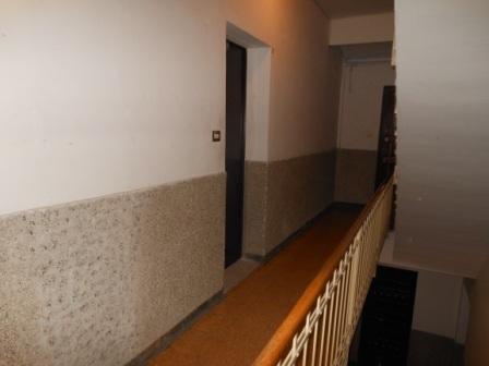 Appartamento al secondo piano con porta blindata 2